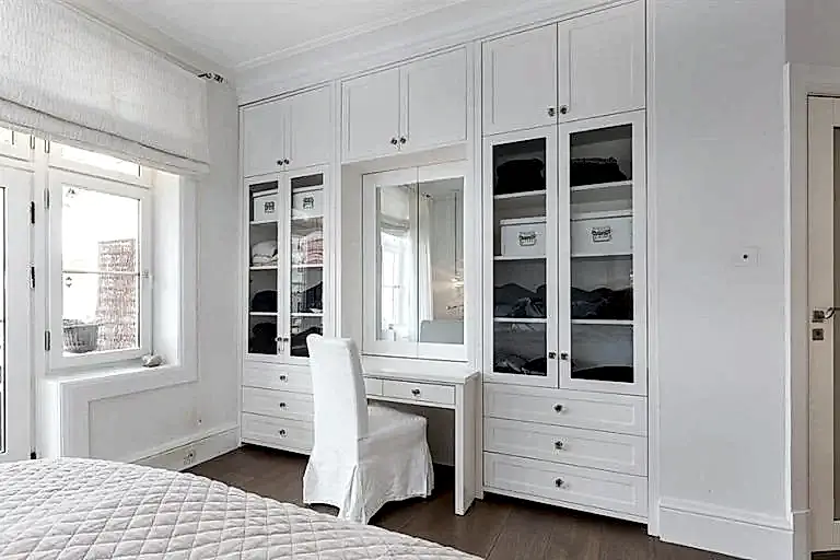 Branco cam kapaklı dolap